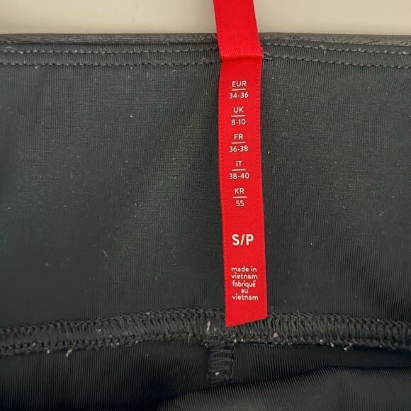 NWOT SPANXshape™ Faux Leather Leggings Size S - Picture 6 of 11